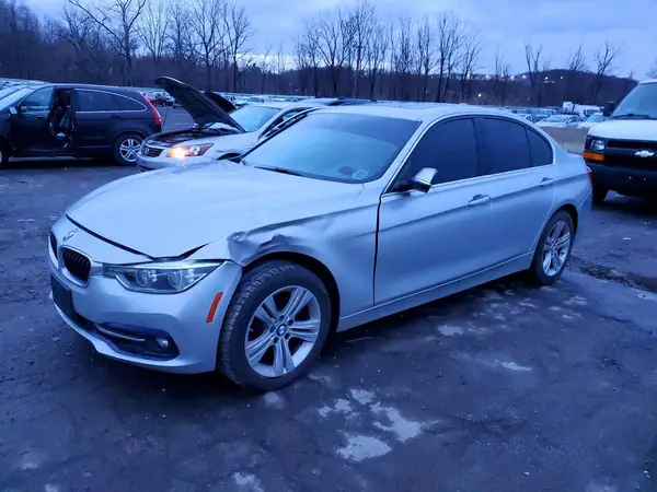 WBA8D9C50JEM32074 2018 BMW 3ER - Image 1