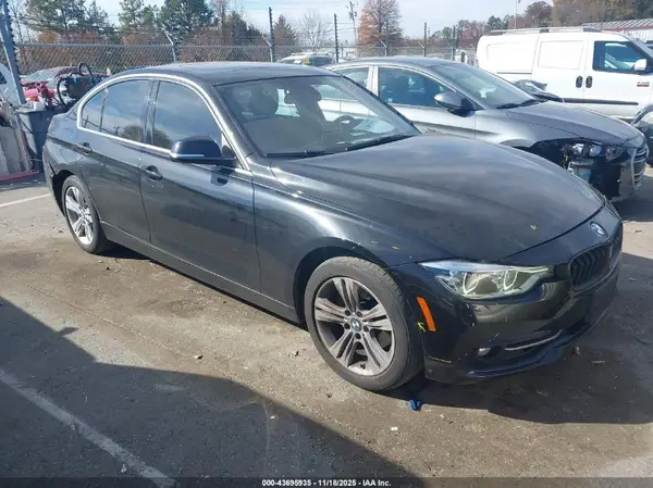 WBA8D9C50JEM32446 2018 BMW 3ER - Image 1