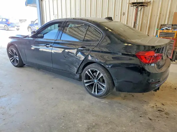 WBA8D9C50JEM32849 2018 BMW 3ER - Image 2