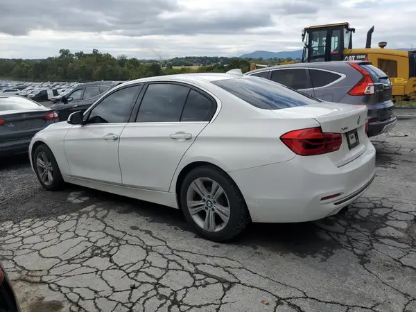 WBA8D9C50JEM34066 2018 BMW 3ER - Image 2