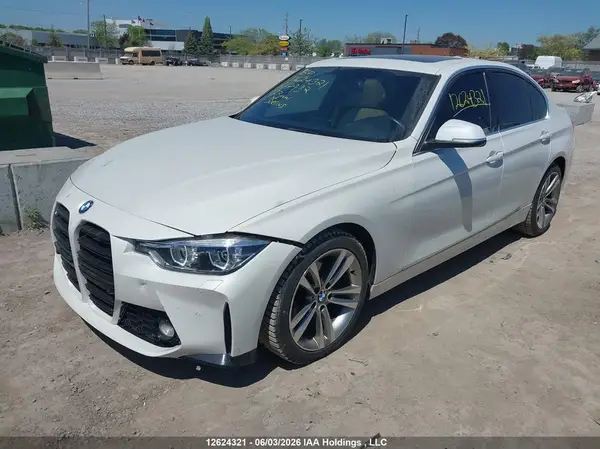 WBA8D9C51HK677932 2017 BMW 3ER - Image 2