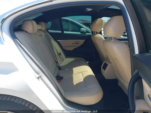 WBA8D9C51HK677932 2017 BMW 3ER - Image 8