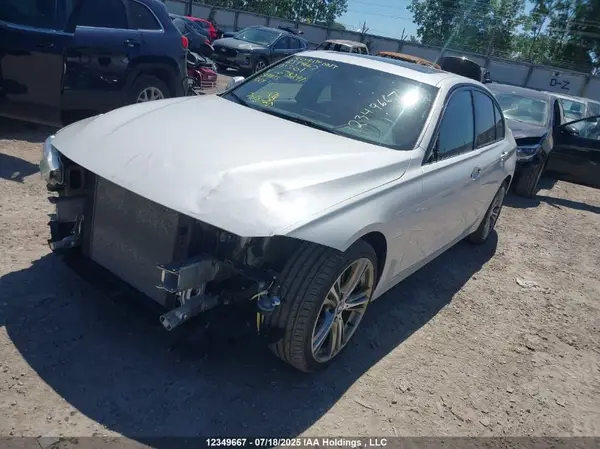 WBA8D9C51HK678241 2017 BMW 3ER - Image 2