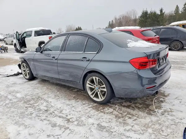WBA8D9C51JA013349 2018 BMW 3ER - Image 2