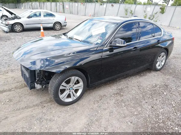 WBA8D9C51JA607682 2018 BMW 3ER - Image 2