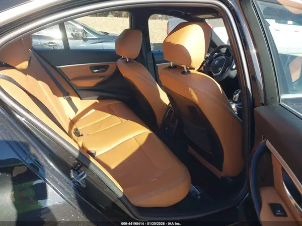 WBA8D9C51JA616074 2018 BMW 3ER - Image 8