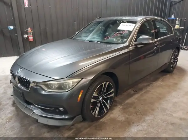 WBA8D9C51JEM34061 2018 BMW 3ER - Image 2