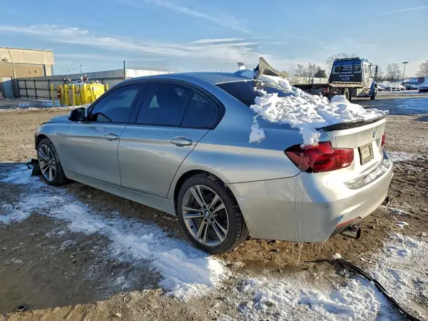 WBA8D9C51JEM34092 2018 BMW 3ER - Image 2