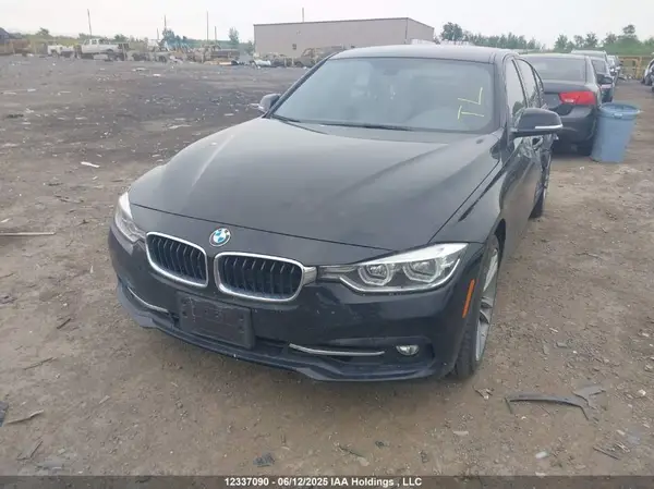 WBA8D9C51JEM34674 2018 BMW 3ER - Image 2