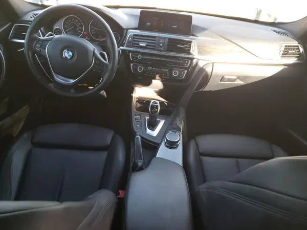 WBA8D9C52HK678345 2017 BMW 3ER - Image 8