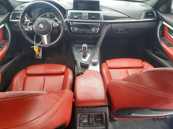 WBA8D9C52JA607884 2018 BMW 3ER - Image 8
