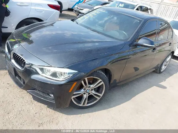 WBA8D9C52JA614852 2018 BMW 3ER - Image 2