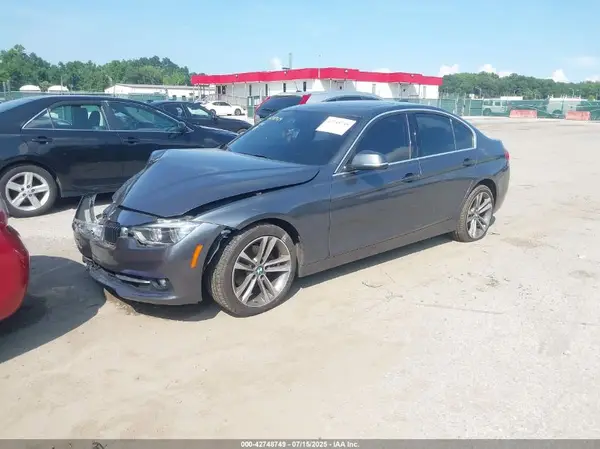 WBA8D9C52JA615421 2018 BMW 3ER - Image 2