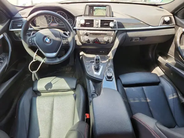 WBA8D9C52JA615578 2018 BMW 3ER - Image 8