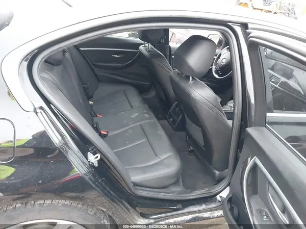 WBA8D9C52JEB34936 2018 BMW 3ER - Image 8