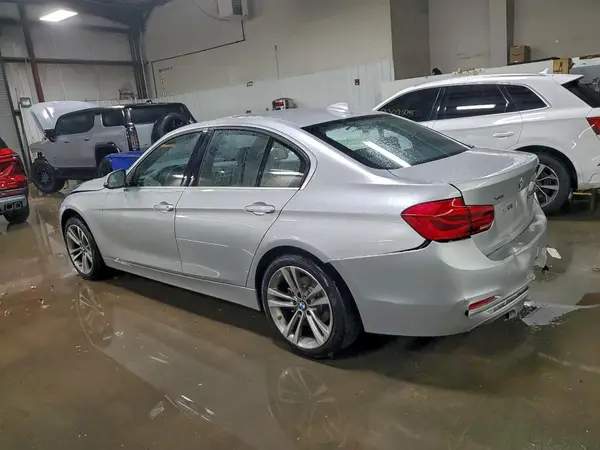 WBA8D9C52JEM31380 2018 BMW 3ER - Image 2