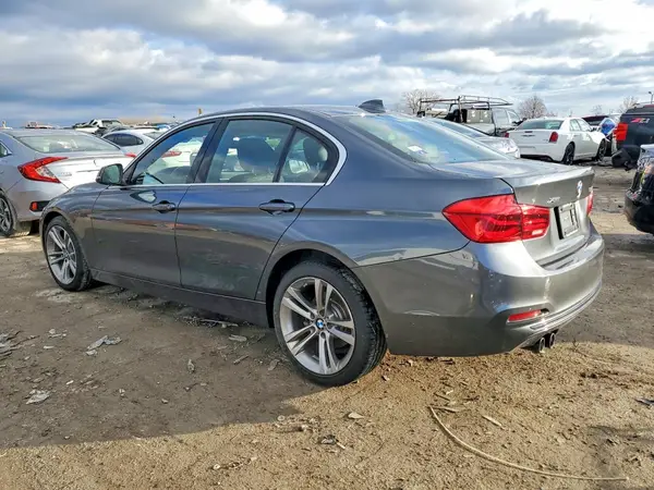 WBA8D9C52JEM32710 2018 BMW 3ER - Image 2