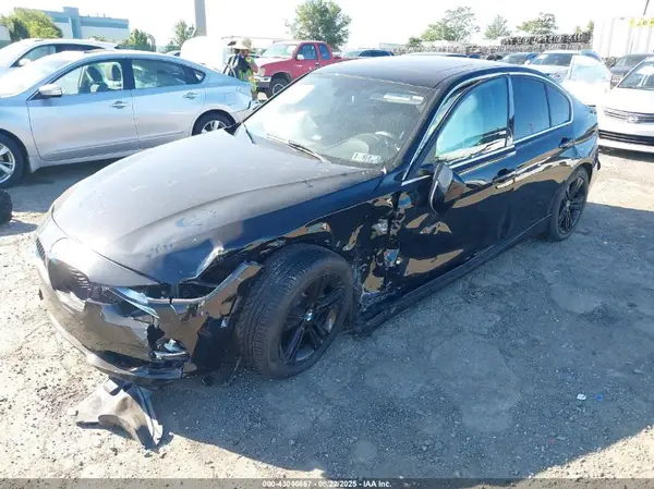 WBA8D9C52JEM33131 2018 BMW 3ER - Image 2