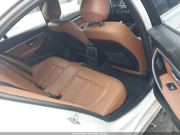 WBA8D9C53HK677625 2017 BMW 3ER - Image 8