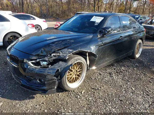 WBA8D9C53JA013479 2018 BMW 3ER - Image 2