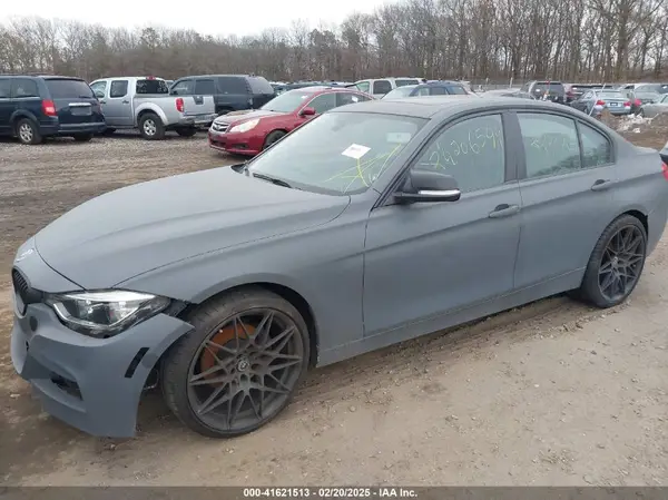WBA8D9C53JA607876 2018 BMW 3ER - Image 2