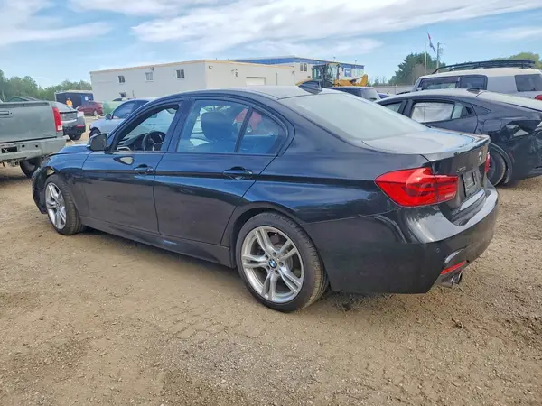 WBA8D9C53JA607926 2018 BMW 3ER - Image 2