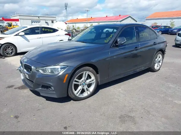 WBA8D9C53JA608381 2018 BMW 3ER - Image 2