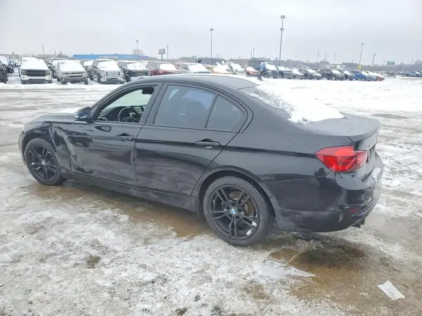 WBA8D9C53JA615590 2018 BMW 3ER - Image 2