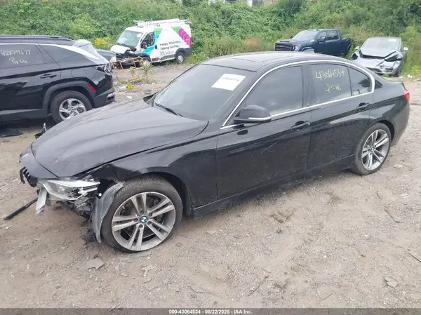 WBA8D9C53JA616349 2018 BMW 3ER - Image 2