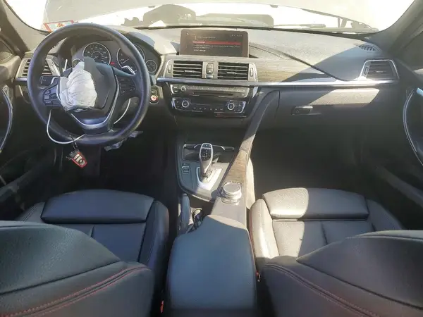 WBA8D9C53JEB35190 2018 BMW 3ER - Image 8