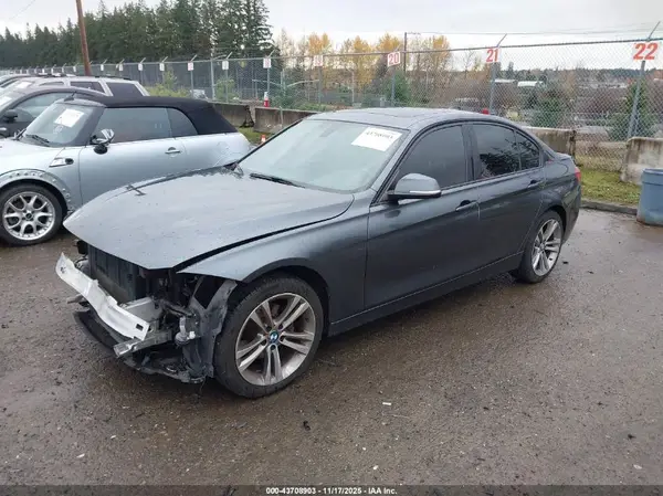 WBA8D9C53JEB35707 2018 BMW 3ER - Image 2