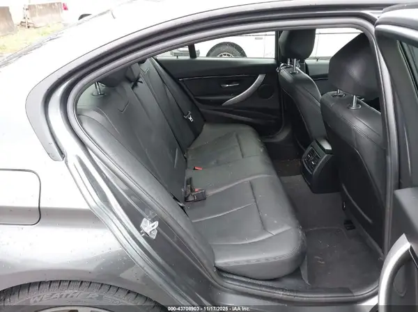 WBA8D9C53JEB35707 2018 BMW 3ER - Image 8