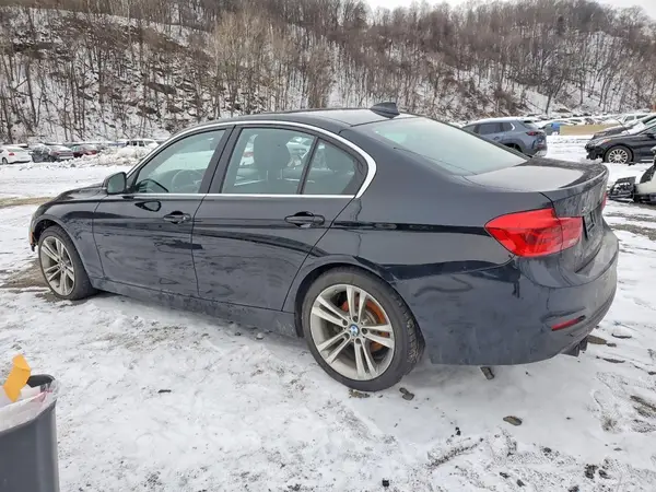 WBA8D9C53JEM32733 2018 BMW 3ER - Image 2