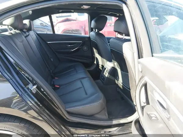 WBA8D9C53JEM32828 2018 BMW 3ER - Image 8