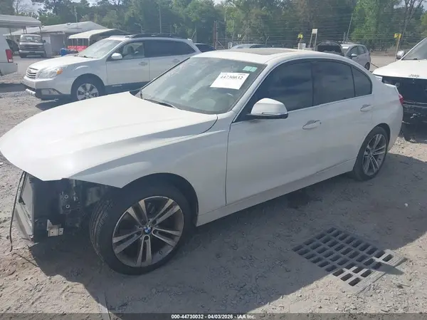 WBA8D9C54HK677830 2017 BMW 3ER - Image 2