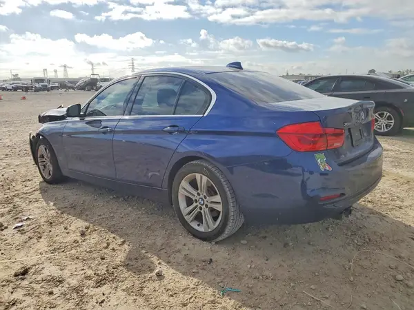 WBA8D9C54HK678122 2017 BMW 3ER - Image 2