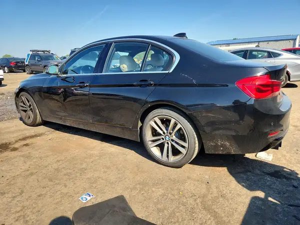 WBA8D9C54JA607806 2018 BMW 3ER - Image 2