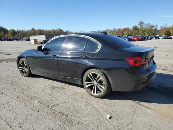 WBA8D9C54JA615176 2018 BMW 3ER - Image 2