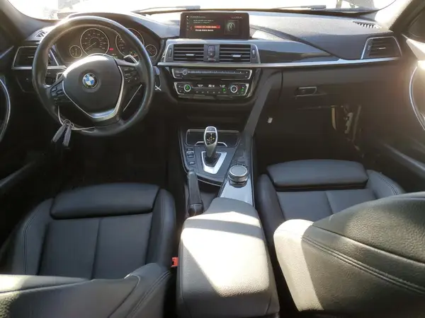 WBA8D9C54JA615176 2018 BMW 3ER - Image 8