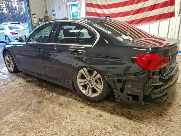 WBA8D9C54JA616358 2018 BMW 3ER - Image 2