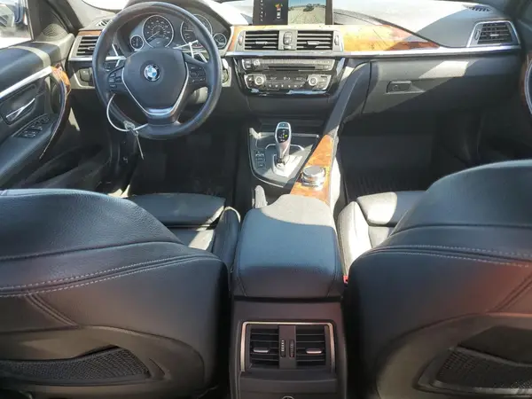WBA8D9C54JEM32000 2018 BMW 3ER - Image 8
