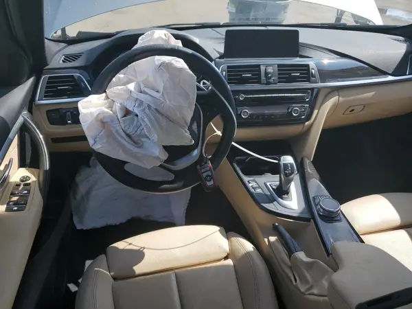 WBA8D9C54JEM33941 2018 BMW 3ER - Image 8