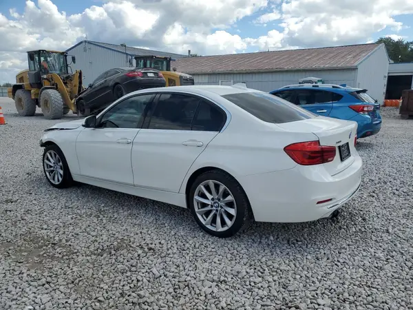WBA8D9C55HA003546 2017 BMW 3ER - Image 2