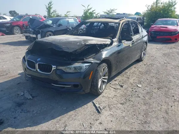 WBA8D9C55JA614554 2018 BMW 3ER - Image 2