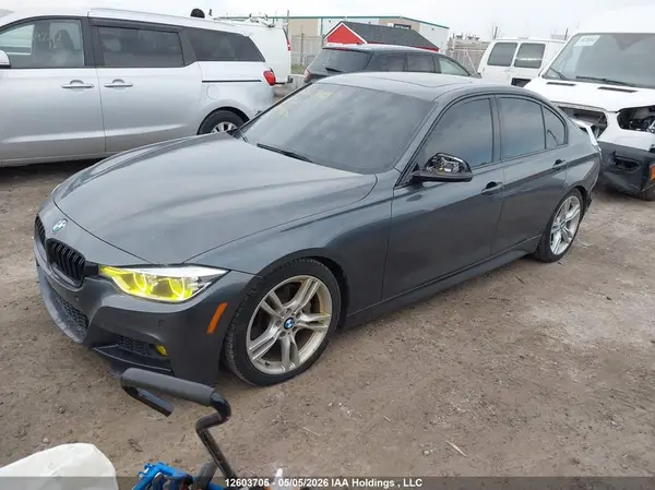 WBA8D9C55JA614599 2018 BMW 3ER - Image 2