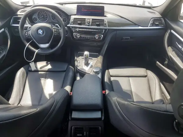 WBA8D9C55JA615560 2018 BMW 3ER - Image 8