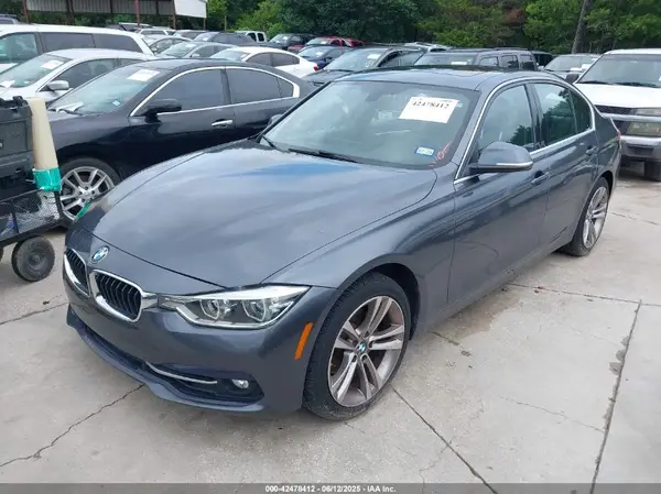 WBA8D9C55JEM32703 2018 BMW 3ER - Image 2