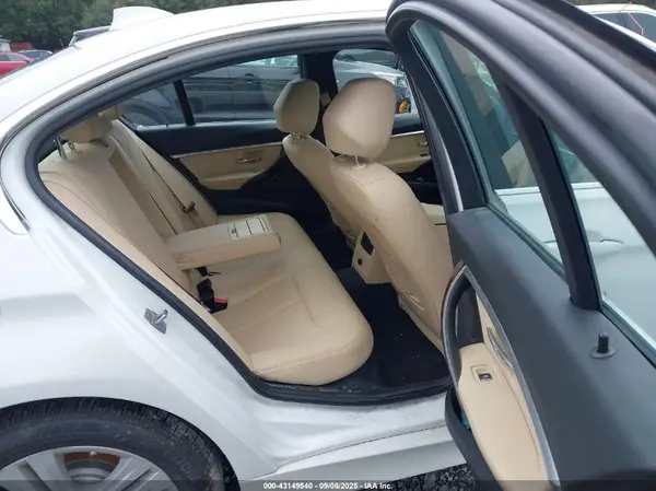 WBA8D9C55JEM34192 2018 BMW 3ER - Image 8