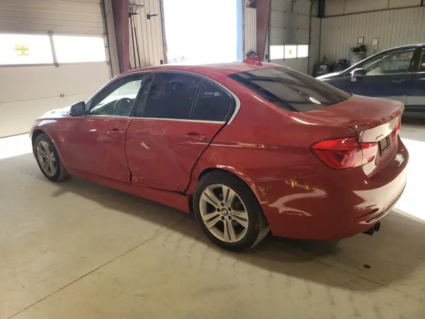 WBA8D9C56JA607709 2018 BMW 3ER - Image 2