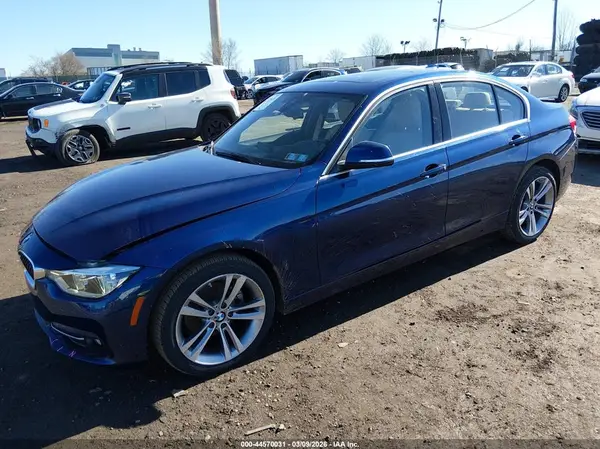 WBA8D9C56JA608262 2018 BMW 3ER - Image 2